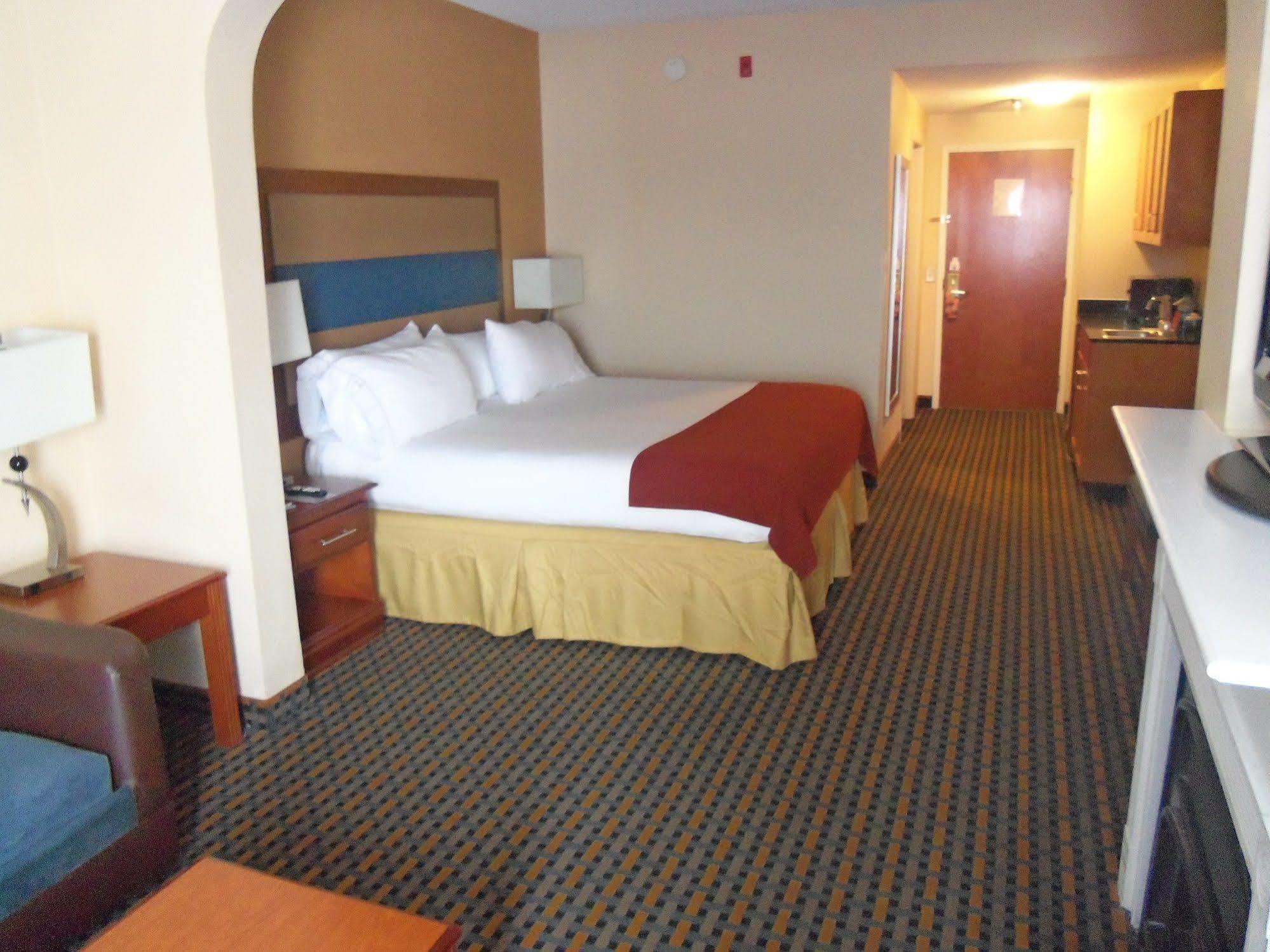 Holiday Inn Express Hotel & Suites Sanford By Ihg Dış mekan fotoğraf